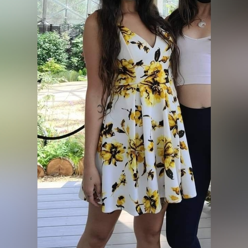 Floral Dress - Picture 5 of 5